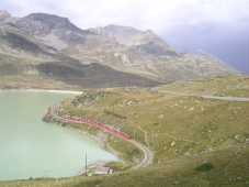 Bernina - noch sch�ne   Aussicht aber hinter uns kommt ein Gewitter
